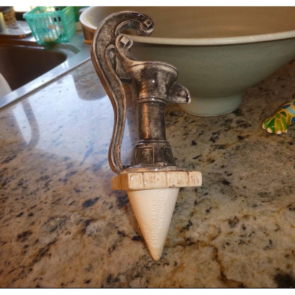 Vintage 1978 Duncan Enterprises Ceramic Water Pump Garden Stake Planter